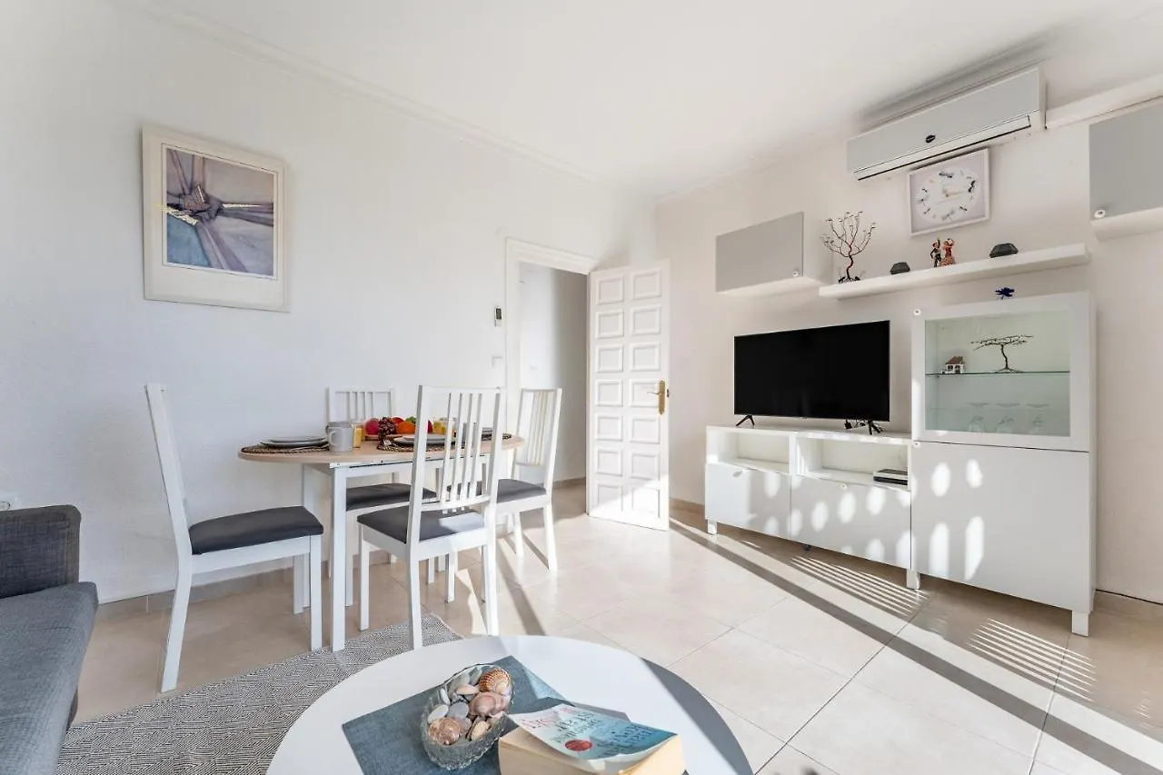 Tranquil 2Br Coastal Bliss Apartment Benalmadena